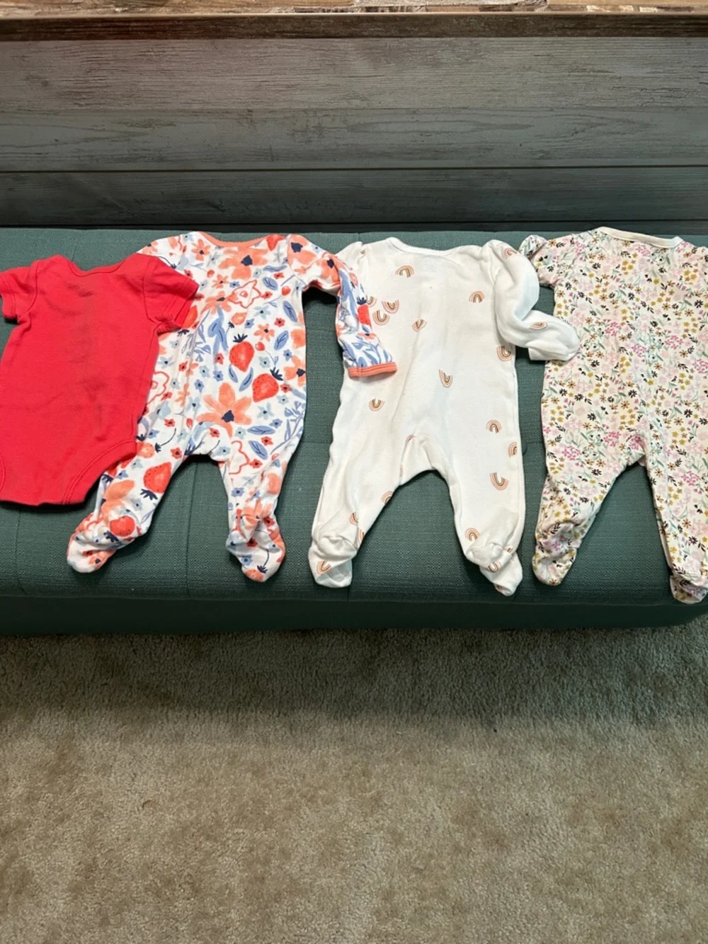 4 newborn 1 piece sleepers - Picture 5 of 5